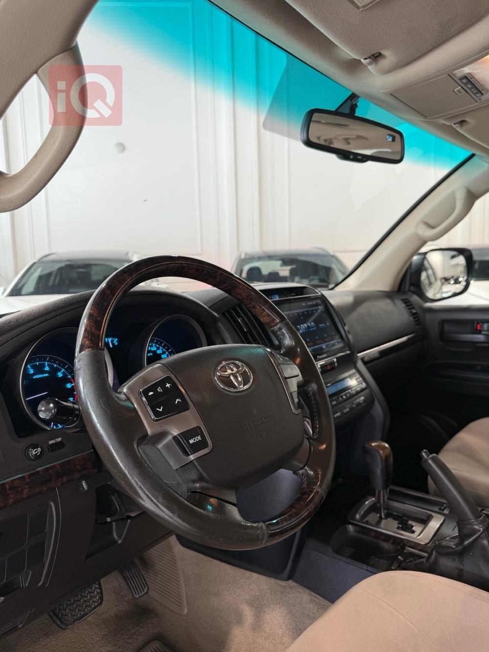 تويوتا لاندكروزر